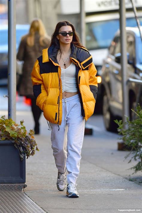 Emily Ratajkowski Nude Exhibited New Photos The Fappening Porn Sex Emily Ratajkowski Nude Exhibited New Photos The Fappening Porn Sex